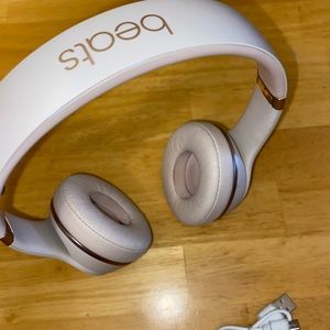 Beats by Dre wireless